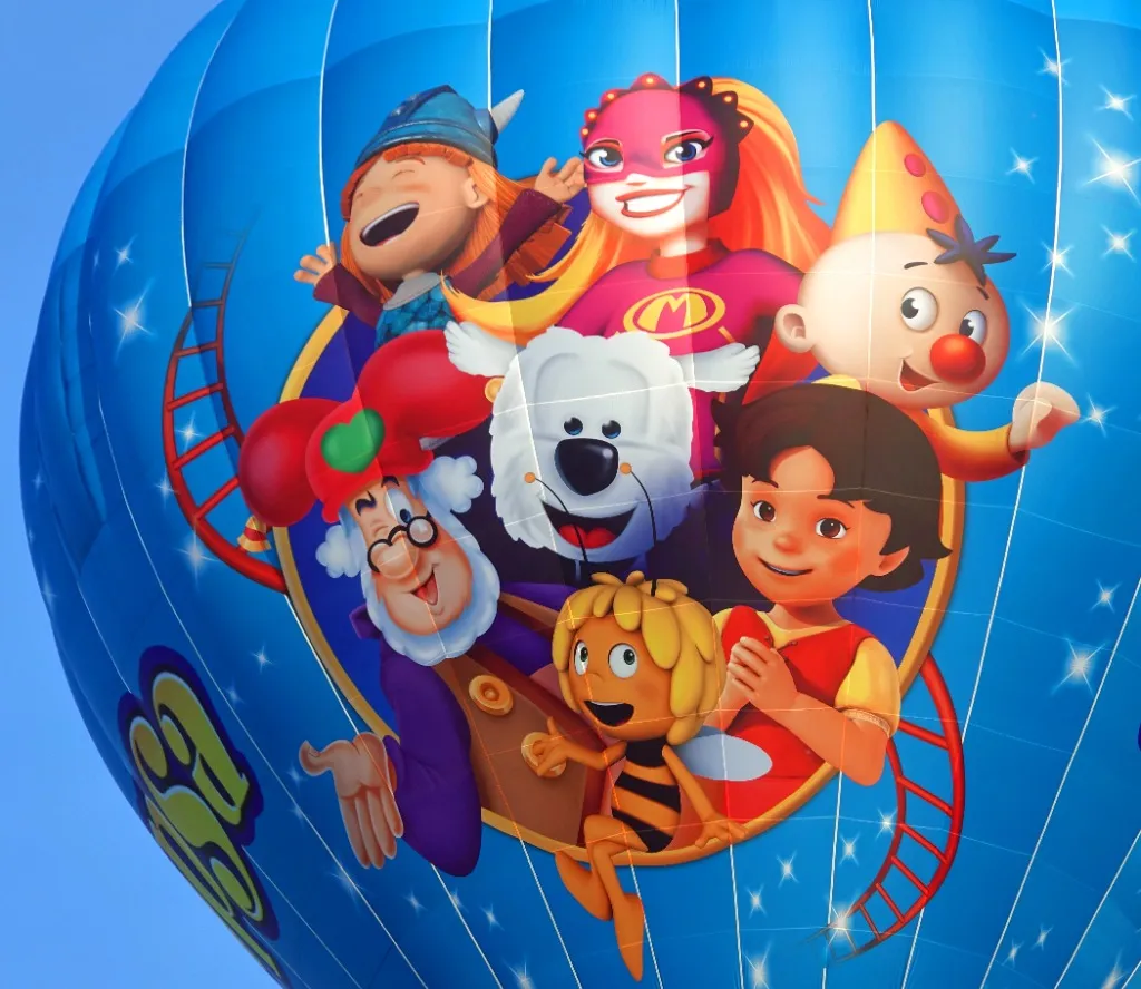 Plopsa luchtballon met logo